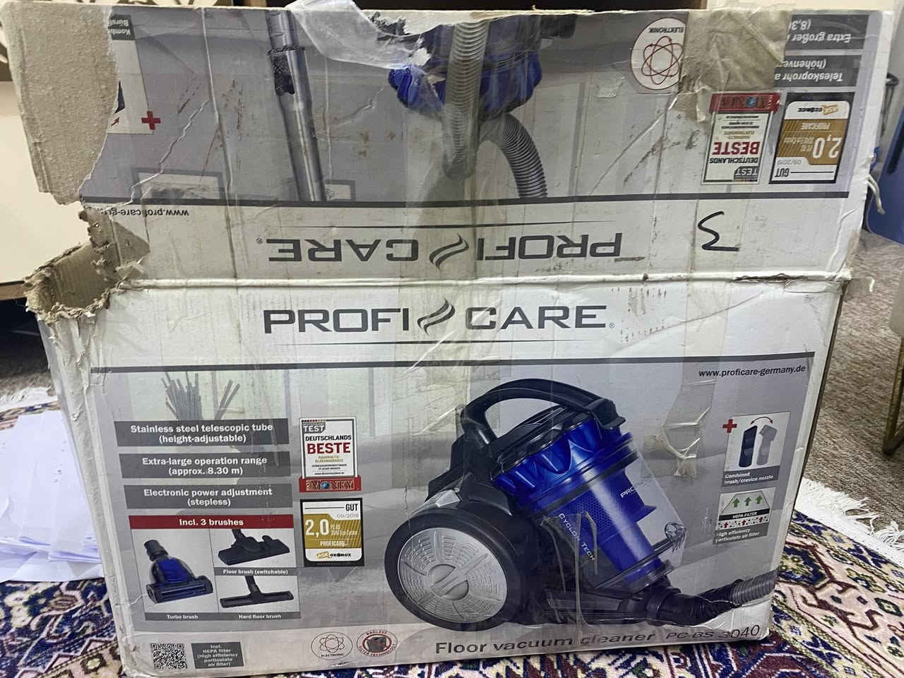 بالة اوروبية 
مكنسة كهربائية أرضية من طراز ProfiCare PC-BS 3040. 
نوع المكنسة: بدون كيس وتستخدم تقنية الإعصار (Cyclon Tech).
الطاقة: تعمل بقوة 700 واط.
الفلترة: تحتوي على فلتر HEPA عالي الكفاءة.
المميزات: أنبوب تلسكوبي من الفولاذ المقاوم للصدأ قابل لتعديل الارتفاع ونطاق تشغيل واسع يبلغ حوالي 8.3 متر.

السعر 80,000
الموقع : البصرة ، المعقل
واتساب : ***********
