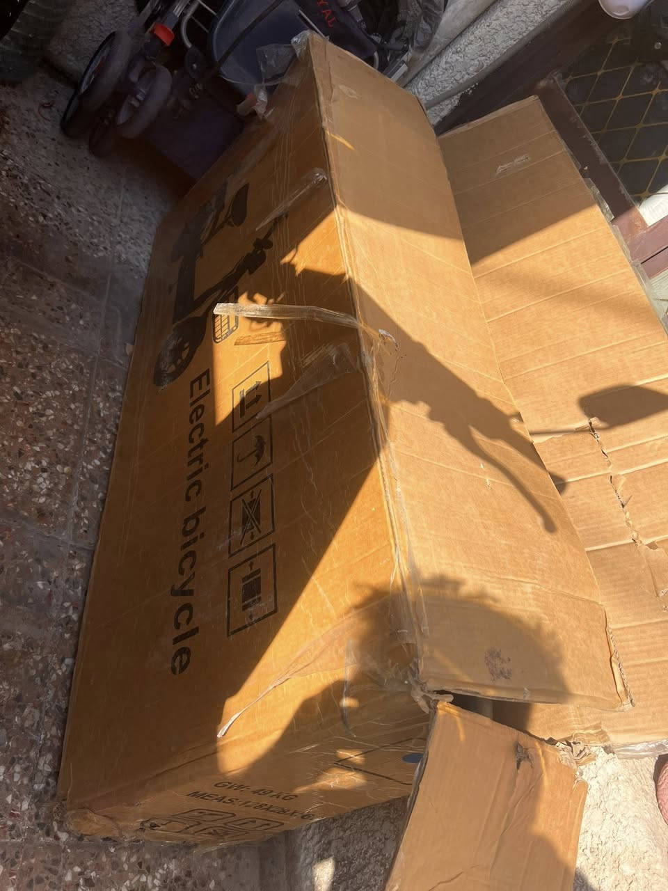 سلام عليكم دراجه شحن A1 حجم 14
بطاريات4
ممشدوده بعده بالكارتونه نفس البصوره المرفقه بالمنشور السعر 350 قفل قفل مكاني بغداد الزعفرانيه
***********
