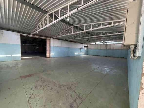 📢 مخزن كبير للإيجار – فرصة ممتازة!
للإيجار مخزن واسع جداً وبموقع مميز في مركز المدينة الرمادي مقابل كوفي روتانا على سدة 
المخزن محكم ضد مياه الأمطار ومزوّد بنظام كاميرات مراقبة لزيادة الأمان.

📦 تفاصيل المخزن:
 • يتكون من جزئين بمساحات مناسبة لمختلف الاستخدامات.
 • يحتوي على مكتب، يحتاج فقط إلى ترتيب وتنظيف بسيط بسبب وجود بعض الأغراض.
 • مناسب للتخزين التجاري أو اللوجستي.

📍 الموقع ممتاز وسهل الوصول
فرصة رائعة لمن يبحث عن مخزن جاهز وآمن.

للاستفسار والتواصل يرجى الاتصال على الرقم الموضح 👇
 *********** 📞
