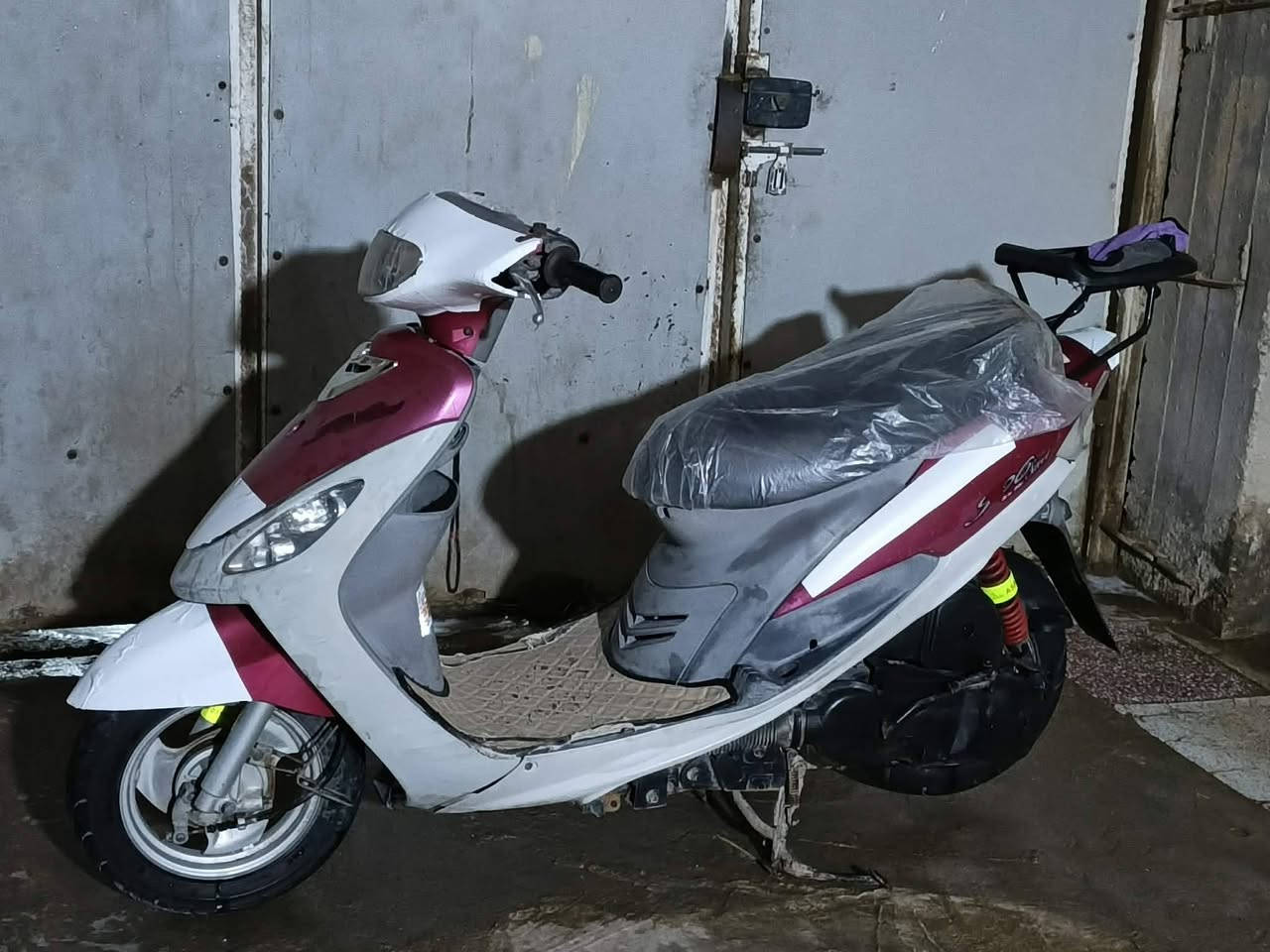 السلام عليكم ماكس منغولي (2007) لون  كرزي 🍒 كهربائيات شغاله  كفالة عامة للبيع السعر خاص معروفة اسعار الكرزي وبهيج نضافة
***********
