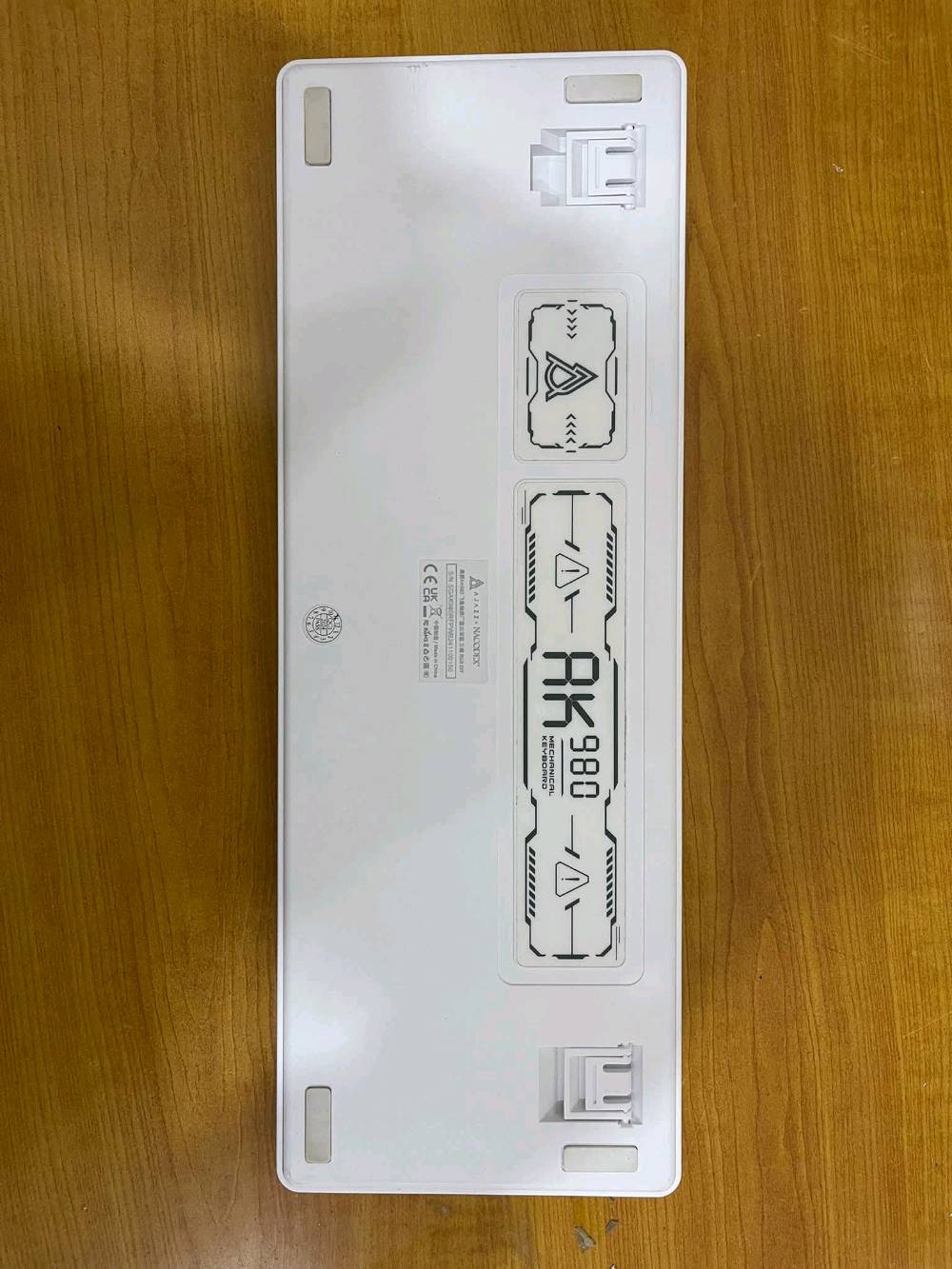 كيبورد اجاز ميكانيكي RGB بلتوث وتايب سي الحجم 100%  السعر 30