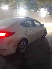 فول مواصفات • محرك ٢٠٠٠ • ماشي ١١٠٠٠٠