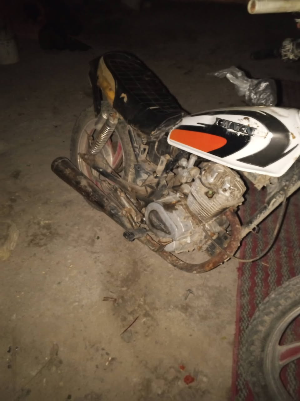 ب200جونده بدون
‏‪***********‬‏
