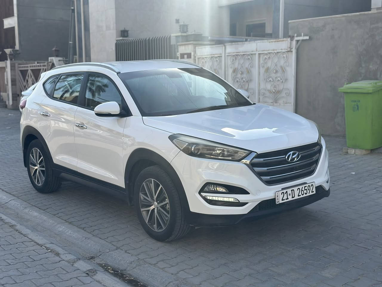 سلام عليكم
للبيع او مراوس
توسان 2018 خليجية
رقم سليمانية ب اسمي شخصياً
بيها صبغ نص باب السايق والباب العكس ورة السكن مبدل بلادي نفس لون اصلي
ماشية 93 الف
جديدة وجاهزة بدون اي نقص
السعر  #165 ورقة
مكاني بغداد الجديدة
‎0772 270 4434 مصطفى
