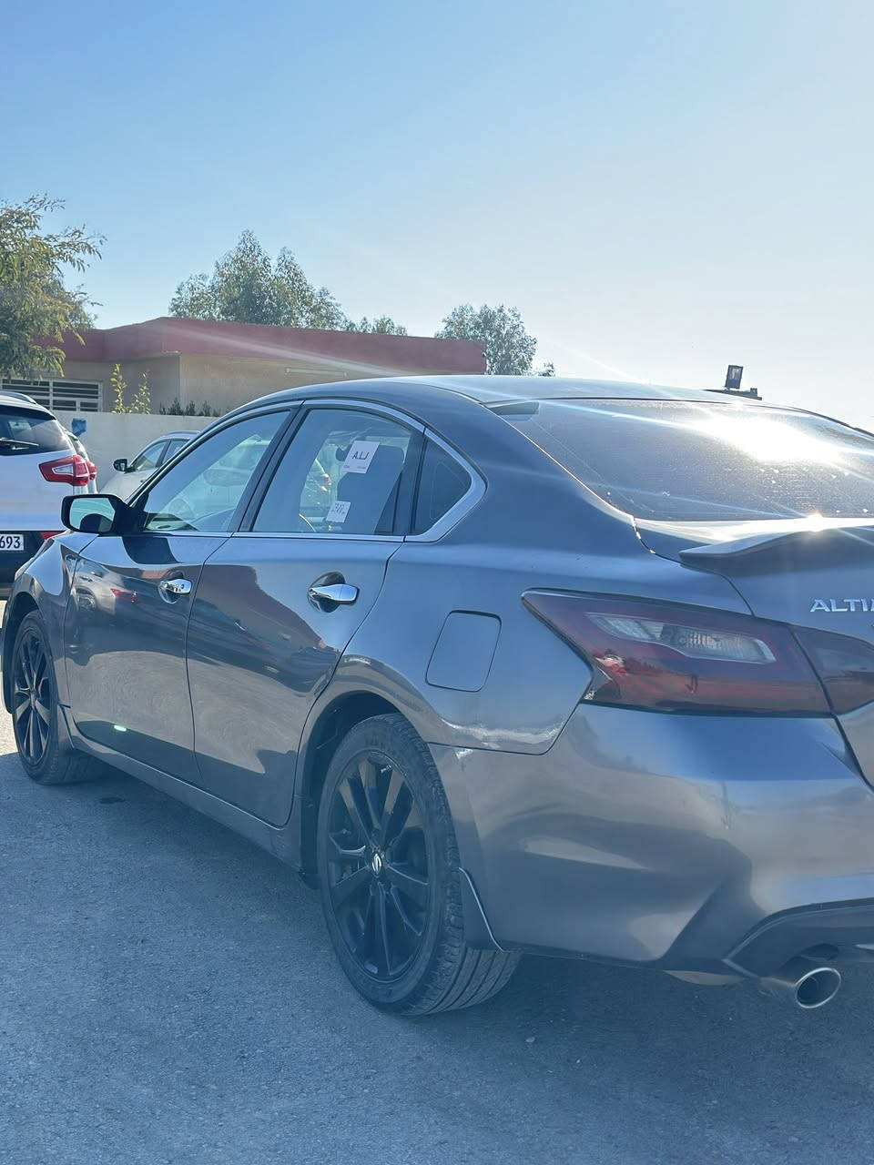 السلام وعليكم
نسيان الاتيما 2017 فئة SR 

مشدودلها گير مال الاتيما 2023 منه وبي براد 

السياره بيها قطعتين صبغ الجامرلوغات الخلفيه فقط بدون دواخل وشاصي 

غير هذني السياره مكفوله 

مواصفات تحكمات ستيرن كشنات كهربائيه بصمه تشغيل عن بعد كير مكينه مكفولات 

السياره بسمي سنويه وهزه وبراد 2029 

السعر 122

***********
