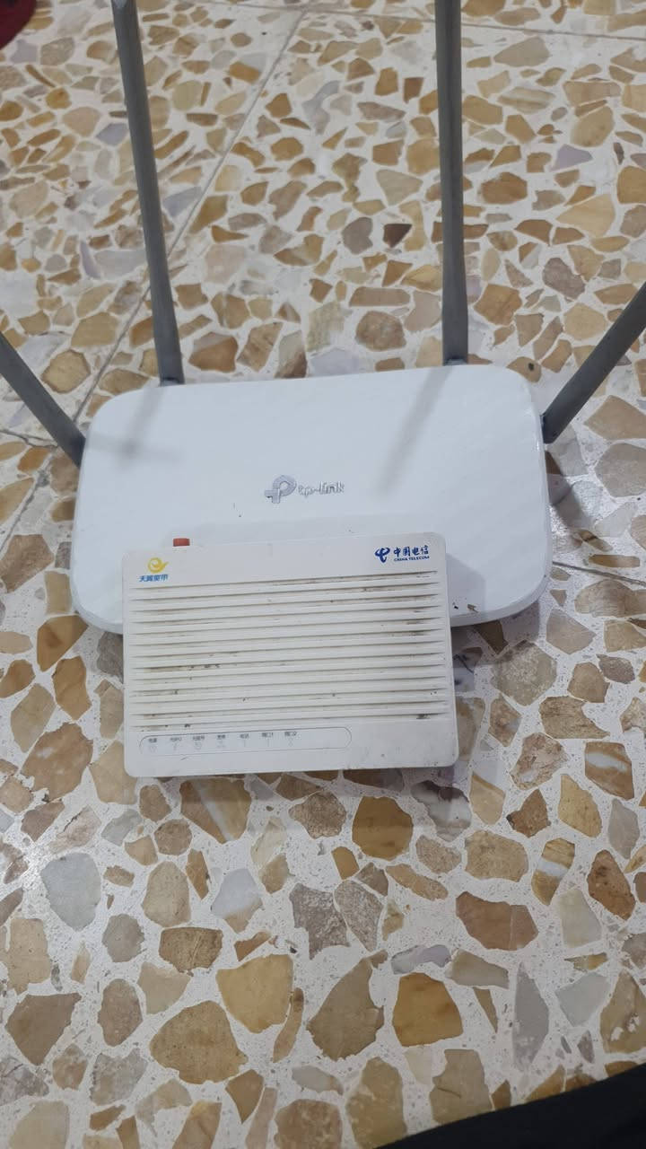 راوتر مع جهاز بيضوي لتقويه النت بسعر ٢٠


**إذا كنت صاحب هذا الإعلان وتريد حذفه لأي سبب، رجاءا أرسل رسالة إلى الدعم الفني**