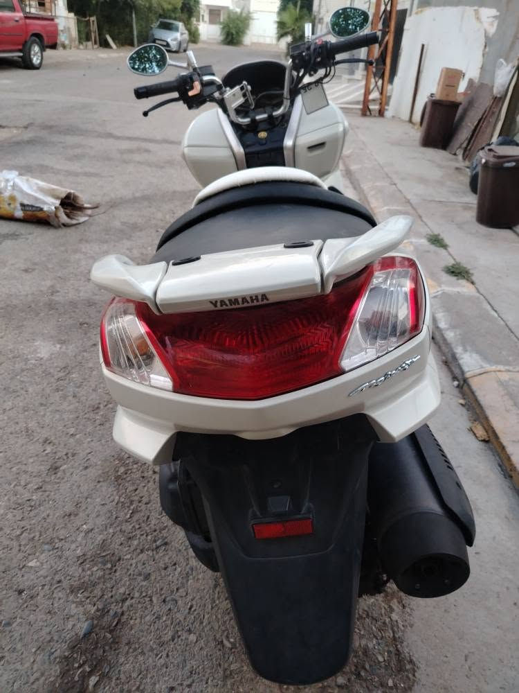 Yamaha majesty 4d9 2014 250 zor paka w be keshaya hamw Gian y wak sharikaia *********** السليمانية, العراق
