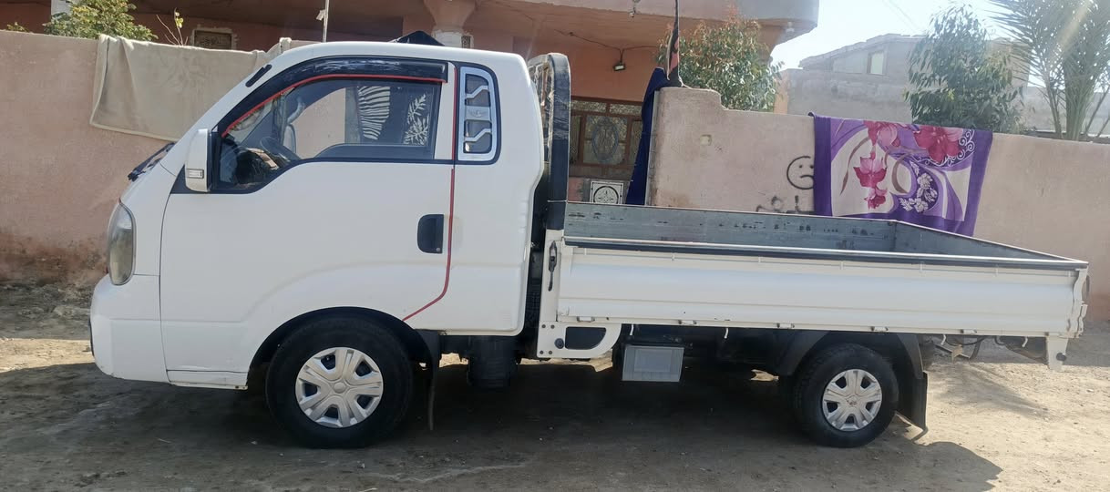 سلام عليكم شباب سياره للبيع مديل ١٨ بسمي سنويه ٢٨ تنتهي تريد تحويل تريد وكاله سياره خير من الله جاهزه ومكفوله ذا اكو مراوس من ٢٢ ونت صاعد عنوان ميسان  ***********
