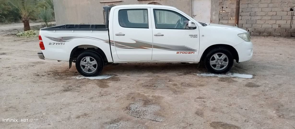 السلام عليكم 
فلاونزه موديل 11 للبيع بسمي رقم نكليزي بغداد سنويه جديده كير عادي 
محرك بيه صرف قليل  شاصي 19 
 
***********
