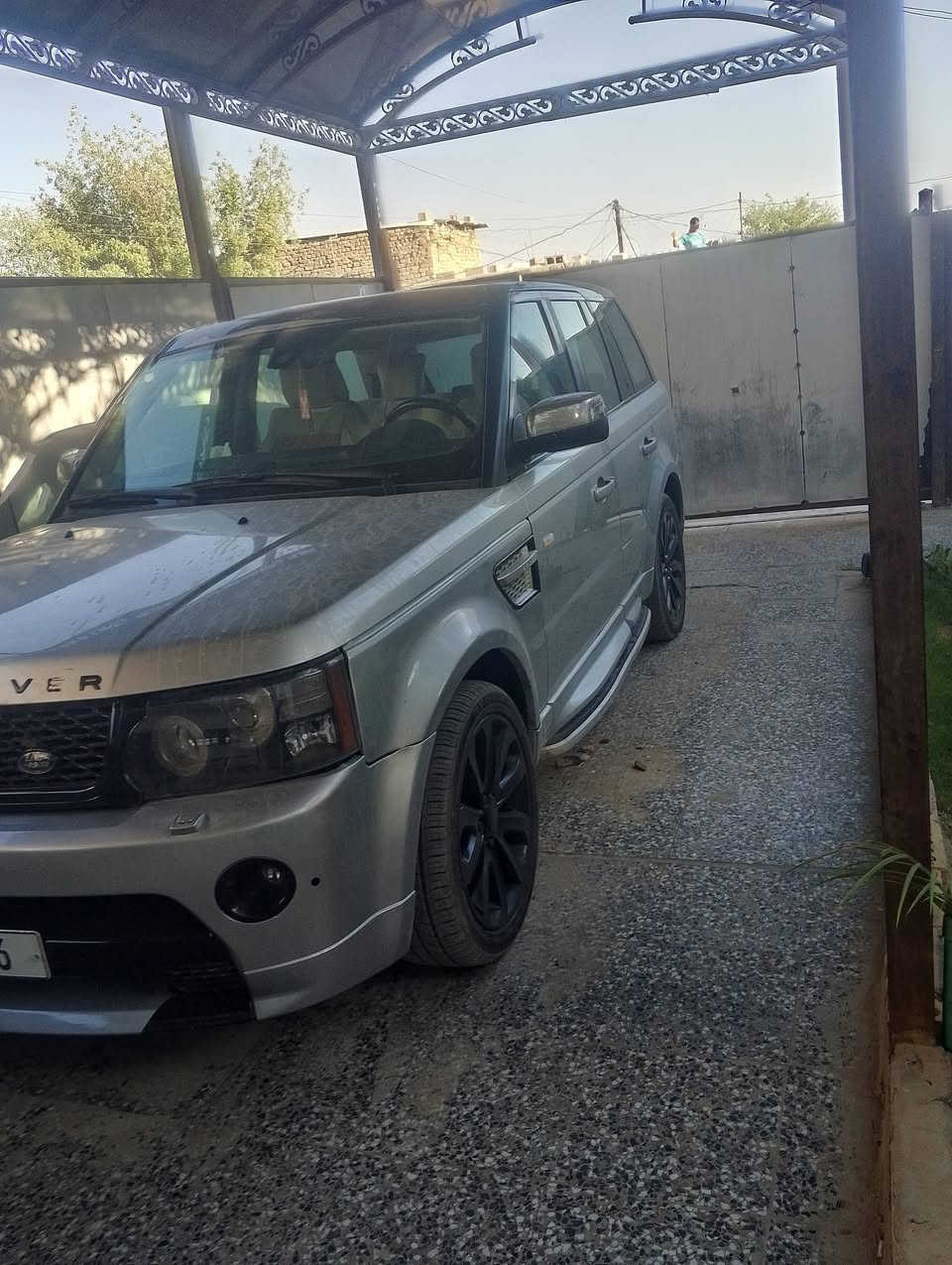 سلام عليك 
رانج روفر للبيع 
سنويه جديده رقم مميز 
تبريد فول سياره ما بيهه اي نقص 
السعر .130 وبيهه مجال 
للاستفسار تصل عله الرقم 
***********
