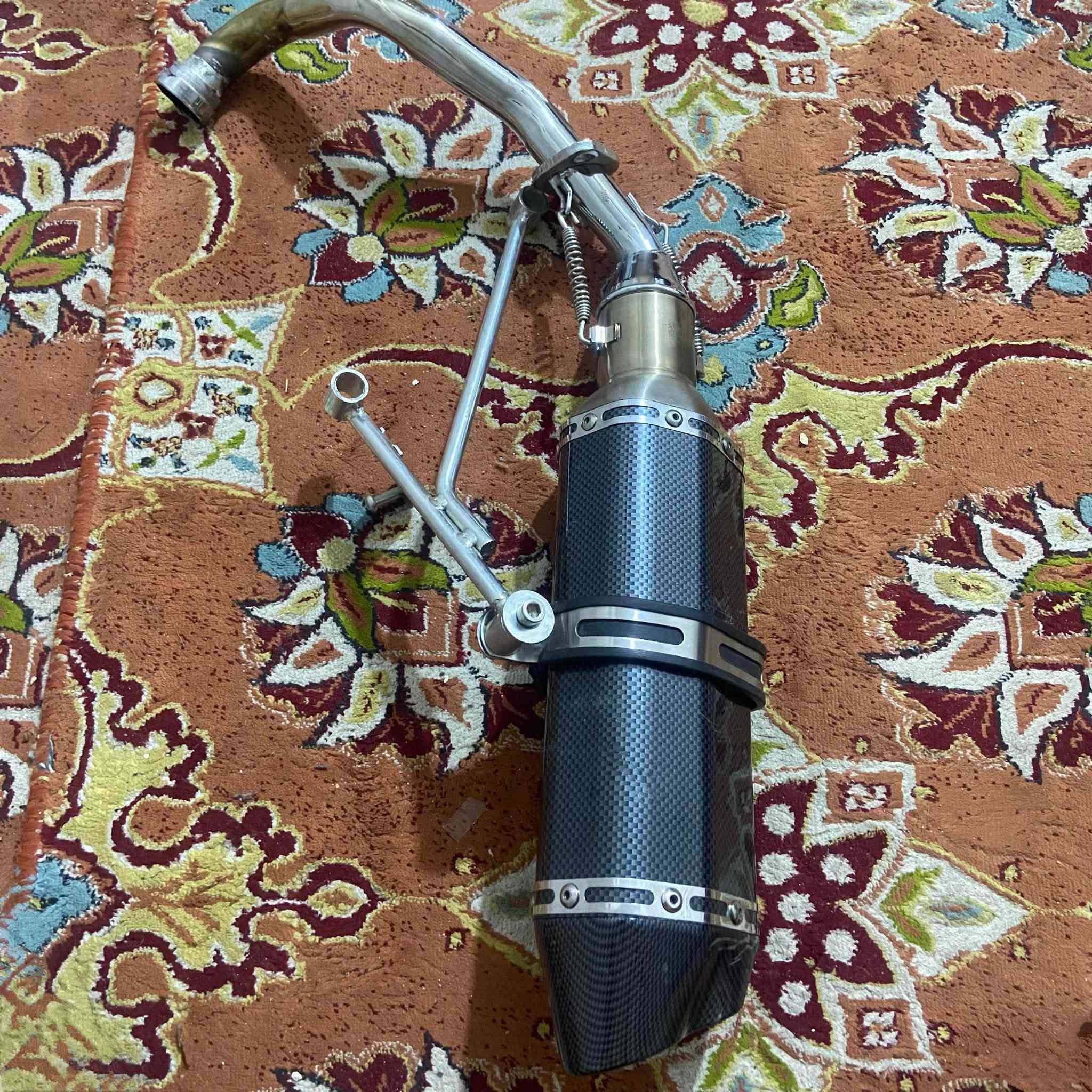 صوتها بأول تعليق🤩💥
كزوز (صالنصة) ماكس رياضي صوتها طرب عبالك T Max🥴😂 كاربون فايبر مرتبة ونصبتها تشك مثل ما موضح بالصورة سبب لبيع الجيران والاهل🤷🏻‍♂️💔 بسبب صوتها عالي لسعر 40 تجي تشدها وتقتنع وتعجبك يلا تروح👍🏼🩶. مكاني بغداد لدورة المعلمين تواصل واتساب او اتصل ع رصيد ***********
