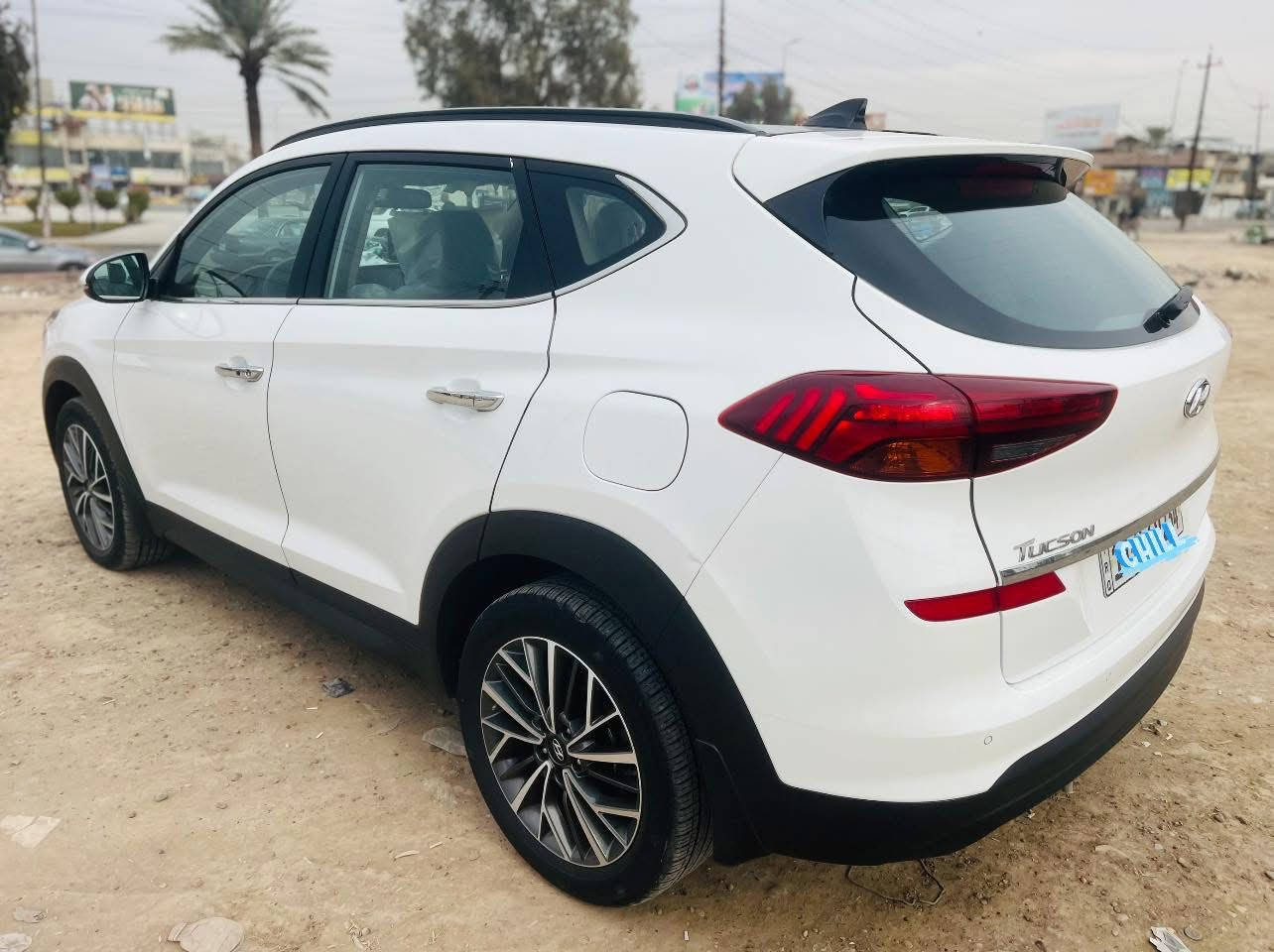 السلام عليكم
للبيع توسان 2020 رقم بغداد الجديد 
مكفوله كفاله عامه حتى الدعاميات
 بعدهي عل وضع شركه 
ماشية 65
فول موصفات  1/1 خليجي
بنروما .سايد بريك رجل
حساسات اماميه خلفيه 
لد نهاري .كراسي كهربائي .
كامره خلفيه دواره 
اشاير ب مري اريل انفكيشن 
تحكم ستيرن كروس سرعه
ترحيب عنده الاقتراب مري شفط
ويل كب حجم 19 شحن لا سلكي 
معروفه موصفات توسان 
مكان سياره بغداد 
السعر 215 وبيه مجال بسيط 
الاتصال .***********
