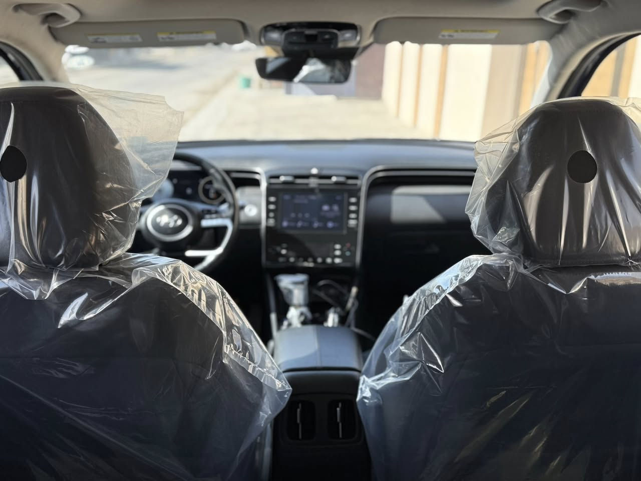 السلام عليكم
من رخصه الادمن المحترم
للبيع او مراوس باقل هيونداي توكسن 2022
اربيل. باسمي ( ارقام ، سنويه ، هزه ، جدد)
الحادث/ جاملغ امامي ايمن نفسه مصبوغ بدون تبديل / بجم كبس 
فول 1/1
فور ويل 
تشغيل عن بعد مع ترحيب
رادار عدد 3 
توقف ذاتي مع قيادة ذاتيه
فتحه سقف
بصمه تشغيل وابواب
جنطه كهربائيه 
كشن كهرباء
تبريد قطعتين 
بجم لد زنون 
ويل كروم 
شاشه حجم كبير 22 حجم مع كامره بلاديه
هاند بريك بصمه 
انظمه قياده عدد 4 
محرك 2500 مكفول 
كير 8 نمر مكفول
كامره تسجيل خارجي 
مكان السياره.  بغداد. اليرموك 
***********
السعر / 187$. بيه مجال بسيط 
متوفر صور الحادث
