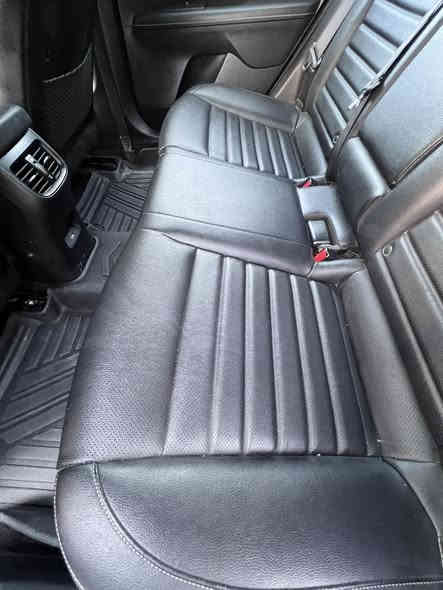 كيا فورتي جي تي لاين2024 
استيراد بمواصفات خاصة
فووووول مواصفات للاخير
ماشيه25  الف بعدهه بريحة الشركة 
محرك 2000 دوش المرغوب
اللون اسود ملكي 
رادار 
 وفتحة سقف 
الجام ينزل بالريمونت البصمة
كشنات جلد كلهن 
مع تحكم كهرباء وتدفئة وتبريد بالكشنات
 اشاير بالمري 
نظام الصوت والشاشة من هارمن كاردن
 مضخم صوت وضوح جدآ ممتاز رادار امامي وخلفي وجانبي
 سبير بلاد كومهو 
وضعيات قيادة
 توقف ذاتي
 تحديد مسار
 قيادة ذاتية كاميرا امامية صندوق كهرباء يفتح عند الاقتراب
 اشارة ترحيب باليدات عند الاقتراب 
بصمات بوب 
الجام ينزل بالبصمة
تبريد خلفي 
ارضيات ربل بلاد حوض ستندر عليهه 
السيارة ما ناقصها برغي كاملة مكملة
 رقم معوقين بغداد وكالة 
 بدون ارباك بدون ارباك حادثهه جدآ جدآ بسيط دعامية وشووووية من البنيد وتكحيل بسيط ما مبين بالجاملغ الامامي وشوف العين 
غراض السيارة كلة تفصيخ بلادي شرط الفحص
السيارة كارتون سعرها 165وبي مجال ان شاءالله  موجود وتساب
***********
