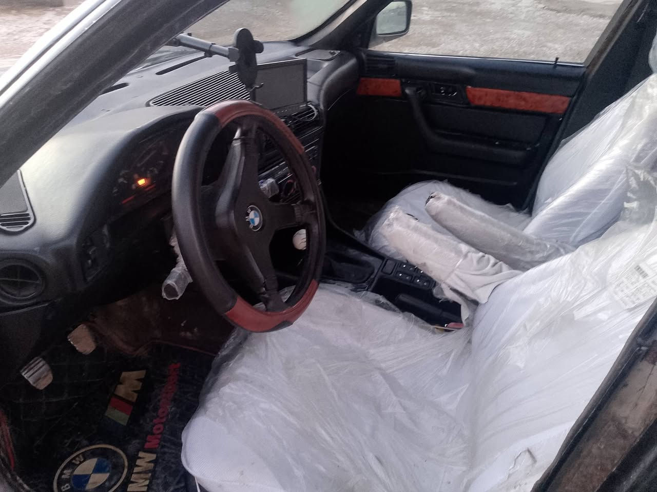 سەرەتا بەناوی خوا BMW 525iفولفول بەس گێڕی عادیە تەبریت جام کارەبای ناو فۆڕمیگا دیجیتاڵ کەپس سەیارەی مەعرەز نیە دەعامی بۆدەعامی بەشەرتی سەد فیتەر سەنەویو وەکالەتو پاکانەو واجیهەی لە گەڵە لەڕەسمەکە جوان نیە لەڕو جوانترە گۆڕینەوە ناکەم بەهیچ سەیارەیە تەلەفون مەکە بۆ گۆڕینەوە سعریشی 24معامەلەیەکی کەم ***********ئەم ژمارەیە تەلە فونی بۆدێت ***********ئەم ژمارەیەش بەس بەوەتساب تەلەفنی بۆ دێت
