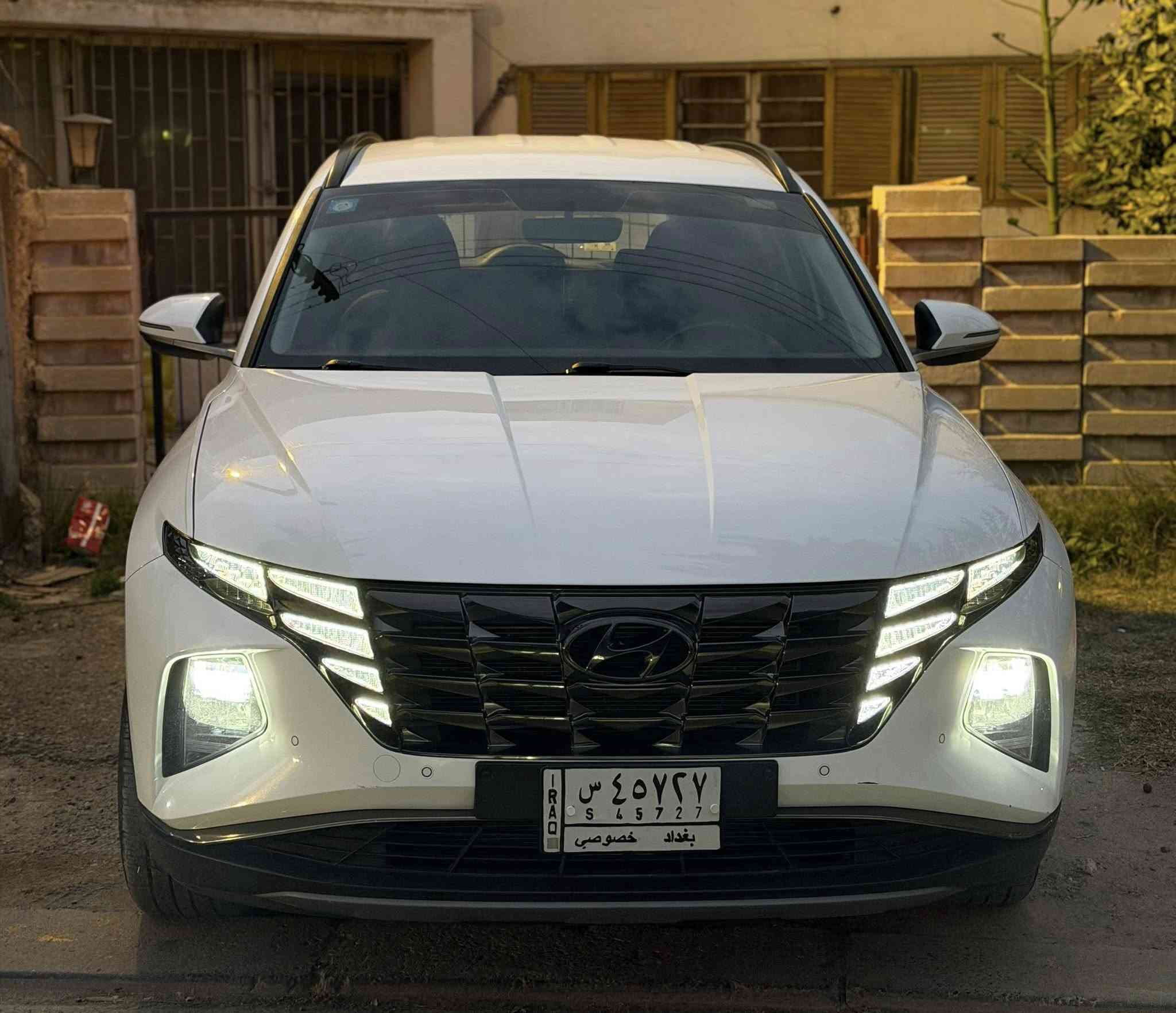 السلام عليكم
توكسان 2023 خليجي وكالة 
مكفولة كفالة عامة بدون قطرة صبغ بدون بارد  
السعر 207 وبيها مجال 
بصمة ابواب وتشغيل 
تشغيل عن بعد 
ترحيب مري واضوية 
مري شفط اشاير بل مري 
كرسي ثنين كهرباء 
بردات خلفية 
شحن لاسلكي 
حساسات امامي خلفي 
هندبريك بصمة واتو هولد 
نظام منحدرات 
فول تحكم ستيرن كروس سرعة 
انظمة قيادة 
محرك 2000 دوش 
تبريد محرك كير كفالة 
تخم تاير جديد 
صدر جديد
داخل لونين 
ماشية 54 كيلو 
رقم بغداد 
مكانها المنصور 
***********
