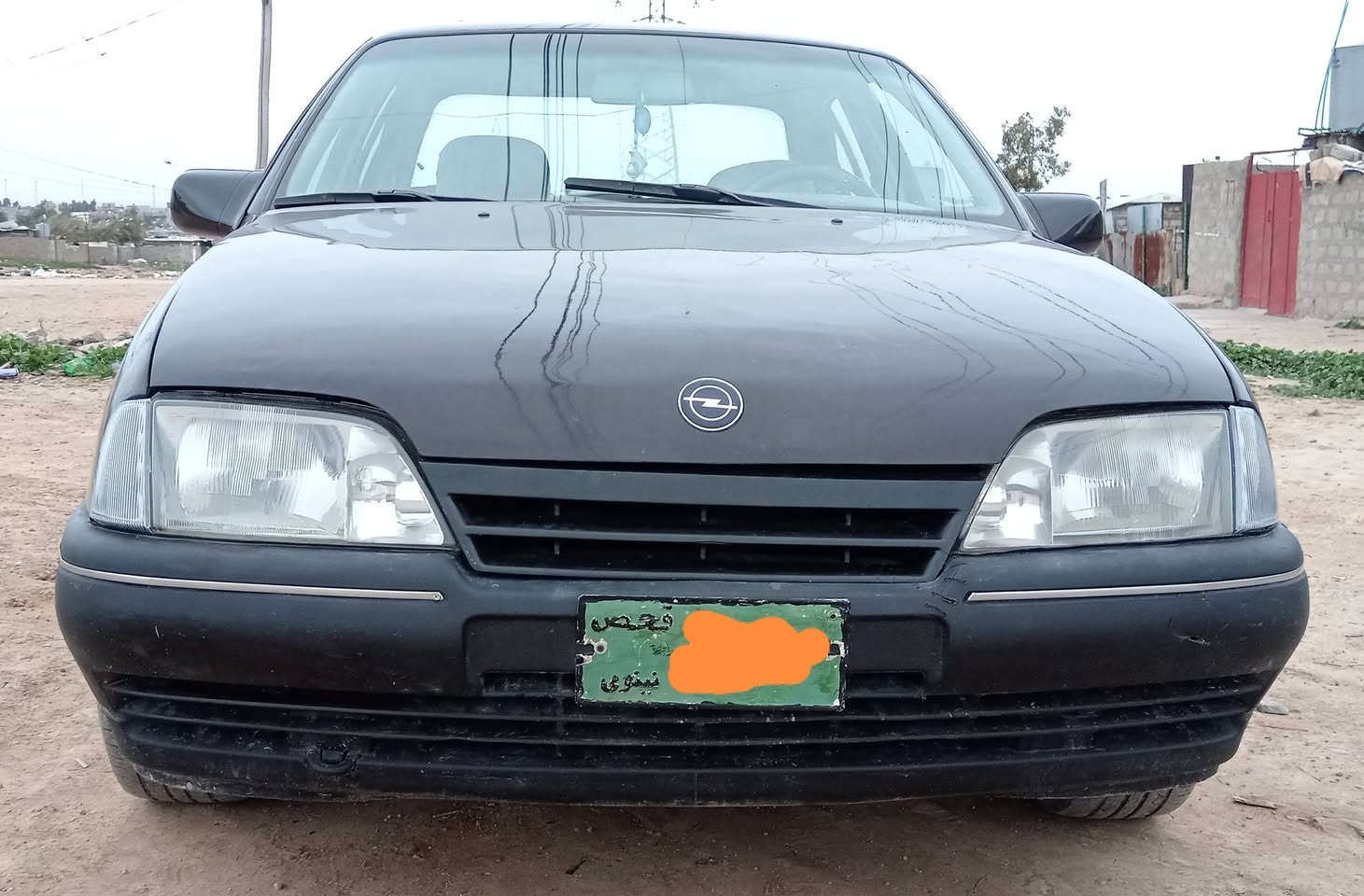 اوبل اوميكه حجم 20 مديل 1990 كير محرك شرط صبغ عام جماليه بسبب التقحيل داخلها نضيف كهربائيات كلها شغاله طخم امامي خلفي نضيف شرط التحويل سنويه  بيضا شرط مرسمه وكامله السعر 20 وبيها مجال بصيط
***********
***********
