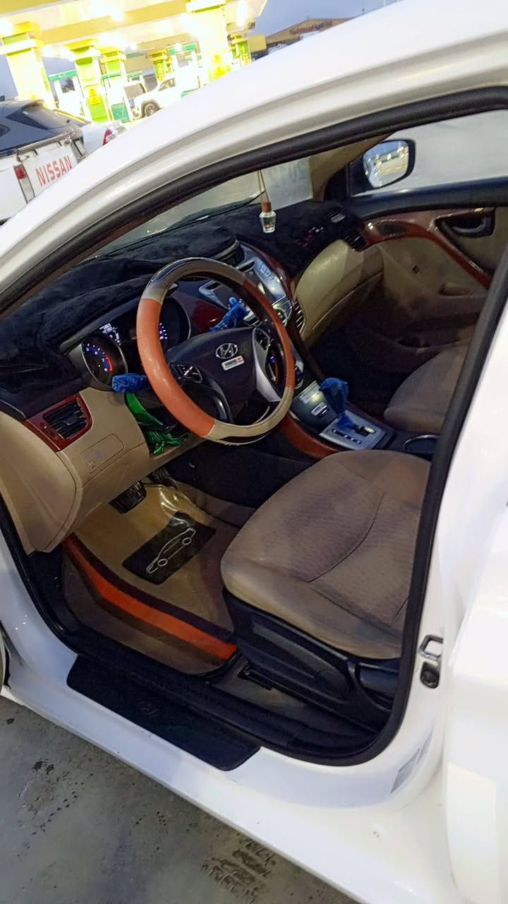 انتره2012
اربيل بسمي 
خليجي بيهة حلفت البنيد ابيع نص بنيد ولباقي مكفول
سياره صافيه لا رصعات لاخدوس لا بارد
شاشه بلديه كامره تحكم ستيرن تجاهين
6نمر مكينه1800
تخم تأير. البيع او الماوس حسب القناعه. غير متواج على الفيس واتساب موجود 
العلوان واسط صويره.الستفسار///***********/
///***********
