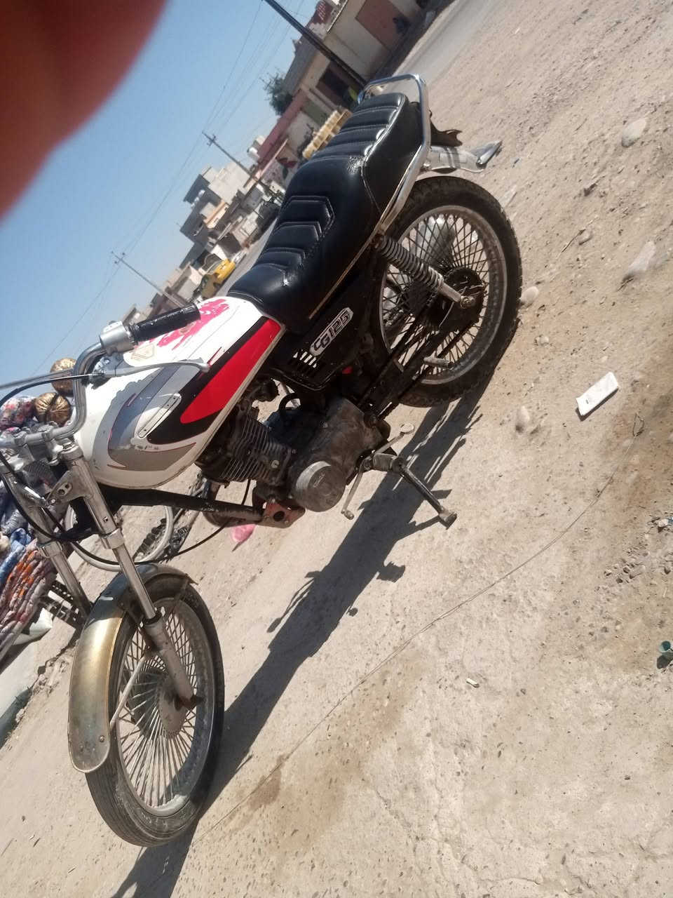 سلام عليكم دراجه للبيع مكان جلولاء السعر ٢٠٠وبي مجال الدراجه هندر واحد تشتغل كل عيب ما بيهة ***********
