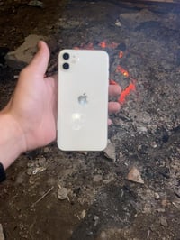 آيفون ١١ • ٦٤ • نضافه ١٠٠/١٠٠