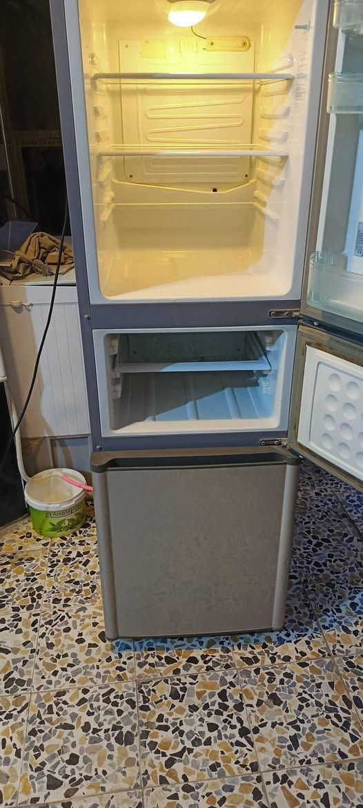 ثلاج لبيع اصلي مال شركه
***********
