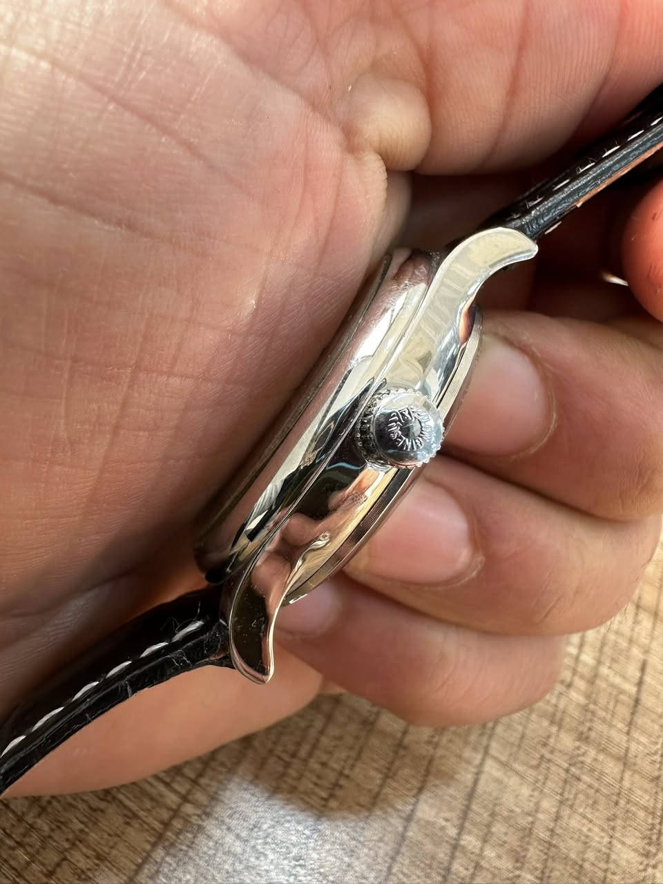 لونجين توماتيك سير جلد منفذ شهري قطر ٤٠ فول نضافه
السعر ( ٤٥ ) الف شاري تفضل خاص يوجد توصيل


**إذا كنت صاحب هذا الإعلان وتريد حذفه لأي سبب، رجاءا أرسل رسالة إلى الدعم الفني**