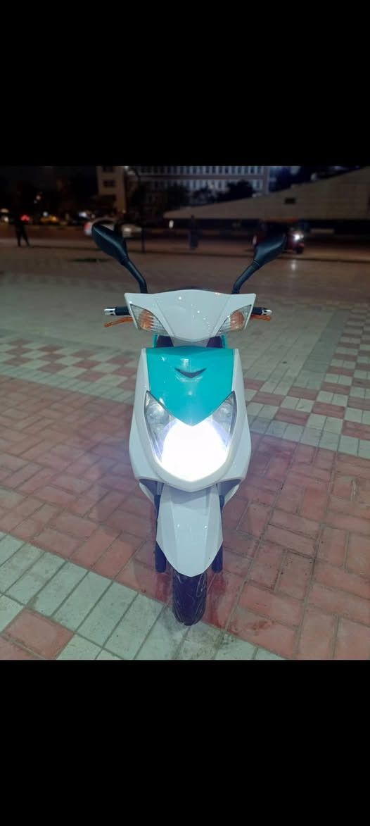 سلام عليكم من رخصه الادمن دراجه سكنس فحل نوزل خطين مكفوله كفاله عامه بعدها بحاله هماشيه ٢٠ الف كل نقص مابيهه جيب فيتر وافحص  السعر ٧٥٠ مكاني بغداد قرب مقهى البيروتي *********** بغداد, العراق
