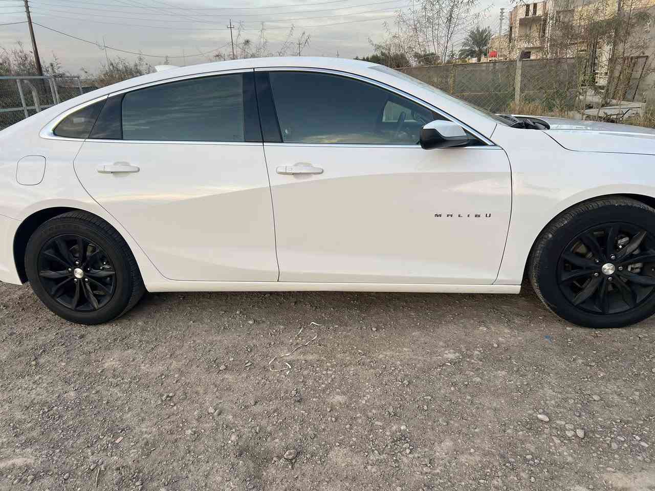 السلام عليكم موديل 2020 قطعه تبديل بنيد + بارد جاملغ خفيف وما مبين السياره ب اسمي جاهزه للاخير اي نقص ما بيهه مكاني بغداد *********** السعر 105
