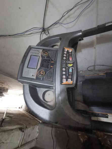 جهاز جري للبيع يظهر عطل E6 جان يشتغل فجأه ظهر وانترك الجهاز الامامي الي يفتر شغال
متواجد خاص او ***********
