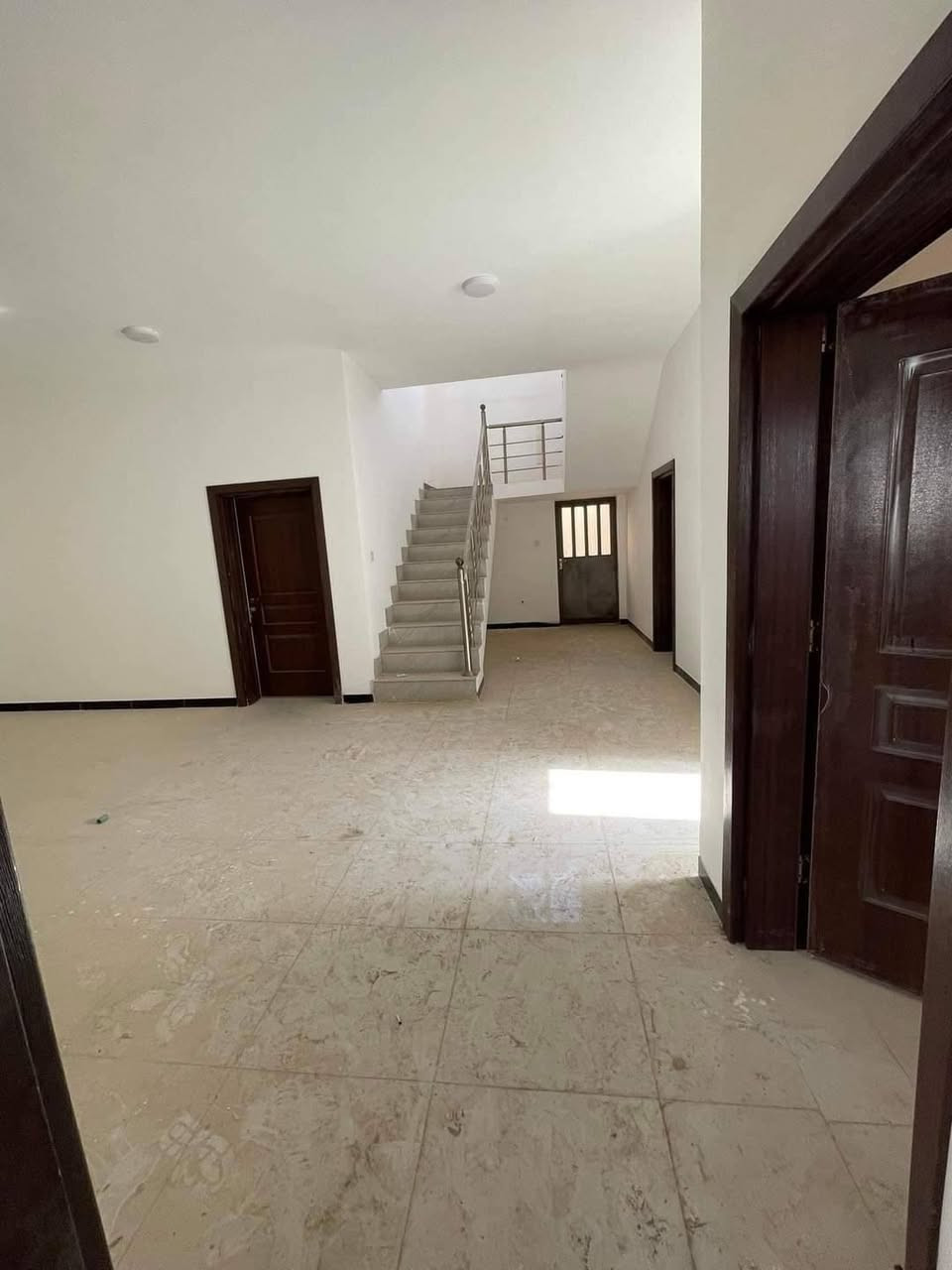 ⚜️بيت ركن للبيع في مجمع الزهور 1⚜️
في الفلوجة قرب جامعة السراج 
بيت زيرو ما مسكون
 المساحة 313م 
واجهة 15.6متر
نزال 20
شارع 40متر  ركن
💵 سعر 165مليون وبي مجال💵
🔖عندك عقار وتريد تبيع لا تحتار راسلنا فقط 👇
عنوان المكتب
📍1 الصقلاوية قرب مدرسة القلم
📍2 الفلوجة قرب مجمع الشفاء مقابل اعدادية الفلوجة للبنين
للاستفسار مراسلة الصفحة او الاتصال
*********** واتساب
***********
*********** 
🥇#مكتب_أكــد_للـعقار

....... #عقارات #الفلوجة #بغداد #بيوت #الانبار #عقارات_الانبار #قطع #عقارات #بغداد #فلوجة #الفلوجة #الفلوجه #الانبار #الرمادي #مجلس_النواب_العراقي #البرلمان_العراقي #المنصور #عقارات_بغداد #عقارات_الانبا
