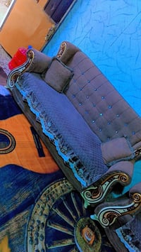 ١٠ مقاعد • نظيف • قابل تفاوض