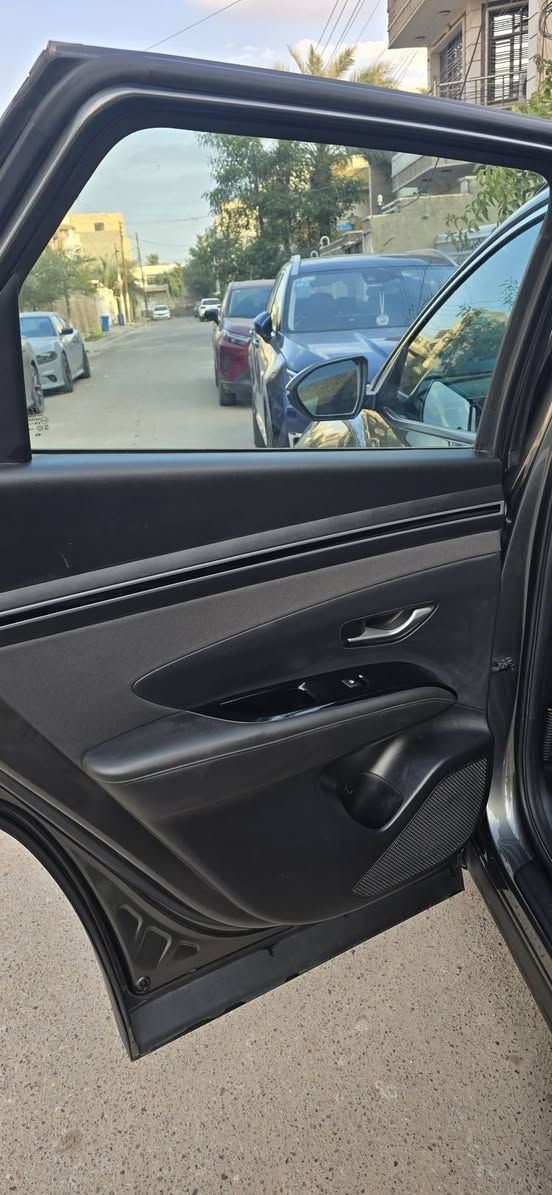 هونداي توسان للبيع موديل ٢٠٢٢  بأسمي رقم اربيل بدون غرامات شرط التحويل
فول مواصفات من سلايد وبصمة وتدفئة وتبريد مقاعد وجنطة كهرباء كراسي كهرباء تنبيه مسار واتوتو هولد سايد بريك بصمةوتوقف ذاتي محرك ٢٥٠٠  ماشية ٧٥ الف
و حادث بسيط بدون ايرباك لون متغير 
صور الحادث بالمنشور  مع رقم الشاصي
السيدية قرب تقاطع الدرويش 
***********
السعر ٢٠٥
