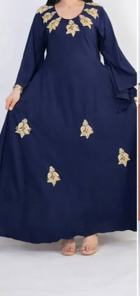 ملابس • توصيل • تواصل خاص