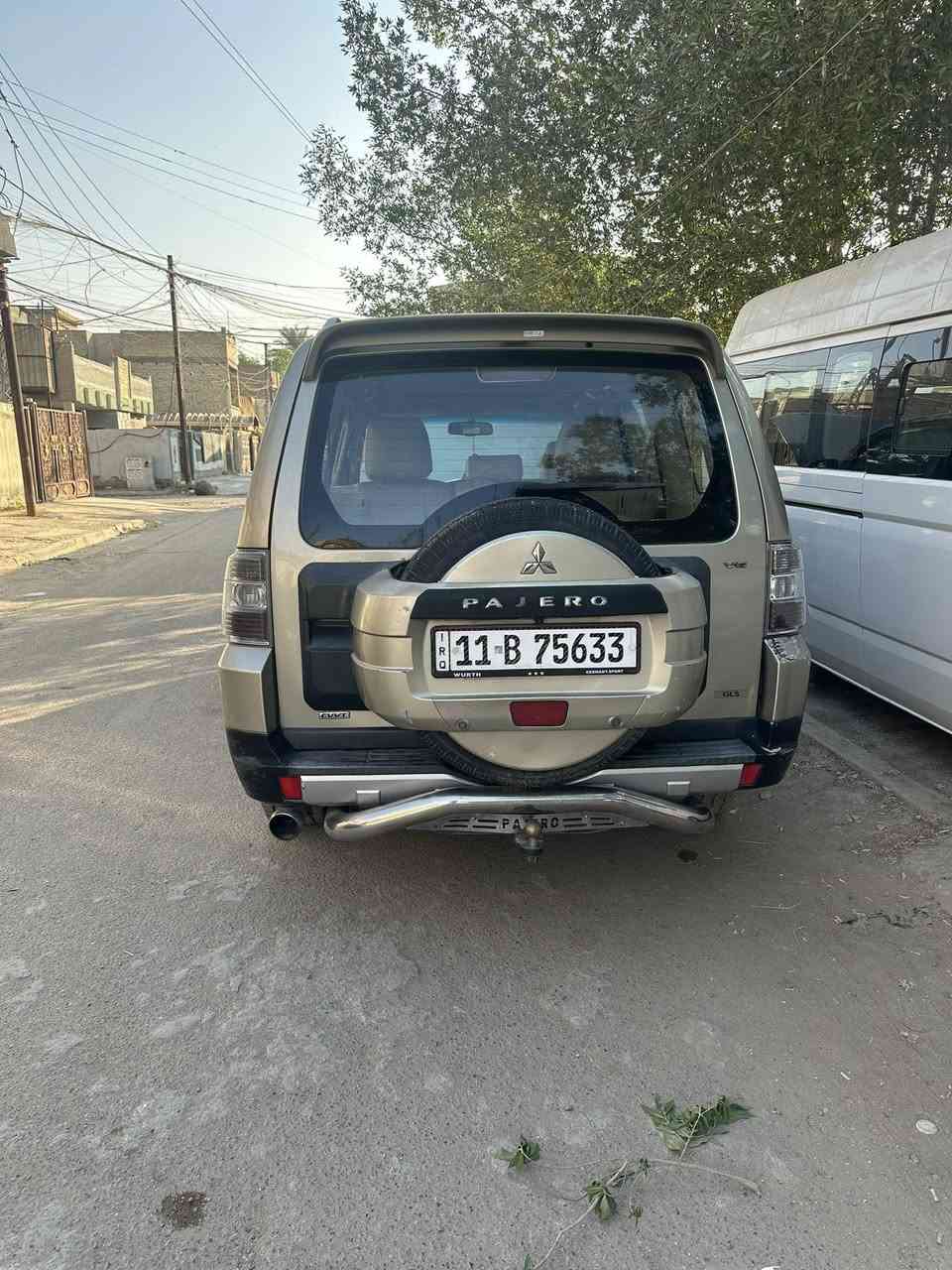 باجيرو ٢٠٠٨ مكينه ٣٠٠٠ السيارة نظيفه رقم بغداد للبيع السعر١٠٥ وبيها مجال قليل ***********
