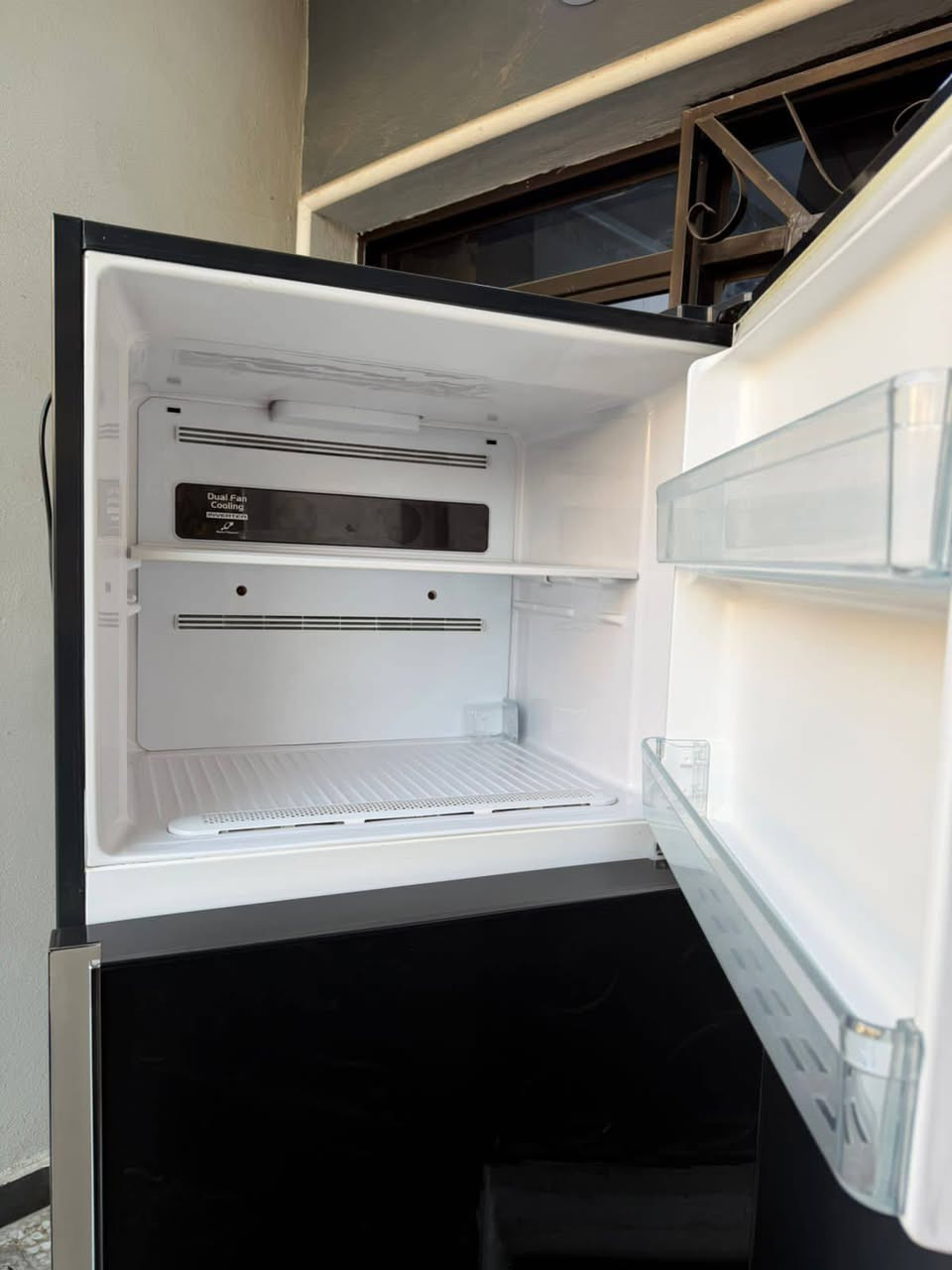 يتاشي ضمان 10 سنوات نظيفة جدا شخط مابيها  ب500. الاتصال ***********
