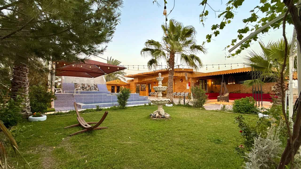 🌴🏡 مزرعة بيت الطيب 🏡🌴

إذا تريد تقضي أحلى الأوقات ويه الأهل والأصدقاء بأجواء كلها راحة وخصوصية ووناسة 😍
مزرعة بيت الطيب توفرلكم كلشي تحتاجوه حتى يكون يومكم كامل ومميز ✨

🔹 مسبح كبير ونظيف ومجهز بالكامل 🏊
🔹 جلسات عربية تراثية مرتبة ومريحة ☕
🔹 حدائق ومساحات خضراء واسعة 🌳
🔹 ألعاب أطفال آمنة وممتعة 👧🧒
🔹 بليارد وطاولات تسلية 🎱
🔹 منضدة وفيشة للشوي والجلسات 🔥
🔹 إنارة ليلية وأجواء هادئة 🌙
🔹 أماكن تصوير جميلة 📸
🔹 خصوصية تامة للعوائل
🔹 مناسبة للحفلات وأعياد الميلاد واللمات الحلوة 🎉
🔹 خدمات متكاملة وراحة طول اليوم 💚

عيشوا أجواء الراحة والاستجمام بمكان يجمع الفخامة والبساطة بنفس الوقت 🌿✨
مزرعة بيت الطيب… المكان اللي يخلي يومكم ذكرى حلوة ما تنسى 🤍

📍 للحجز والاستفسار 
الاتصال ع الارقام التالي 
***********
***********
***********
العنوان صلاح الدين قضاء -بلد-
علماً ان المزرعه موثقه ع تطبيق اجرلي
