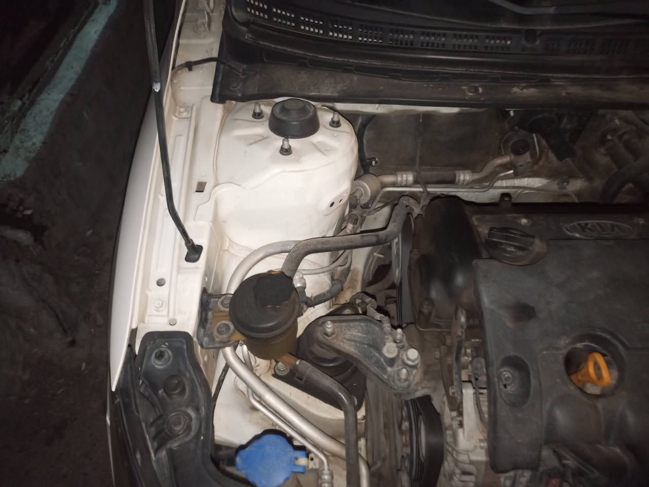 السلام عليكم كيا سيراتو موديل ٢٠١٢ سياره بيها بارد بلباب ماملعوب بي وبيها بارد بلجاملغ سياره شاشه وكامره وحساسات وبنرامه بصمه ابواب وتشغيل اشاير مري مري شفط تخم تأير جديد باتري جديد تبريد ثلج سعر ١٠٢بيها مجال الطيبين رقم الهاتف *********** عنوان بغداد الشعله
