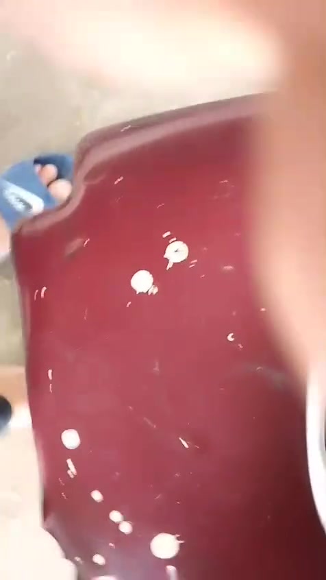 عندى يدة مال الباب جهة السائق الخلفي الي يريده خابرنى ***********
