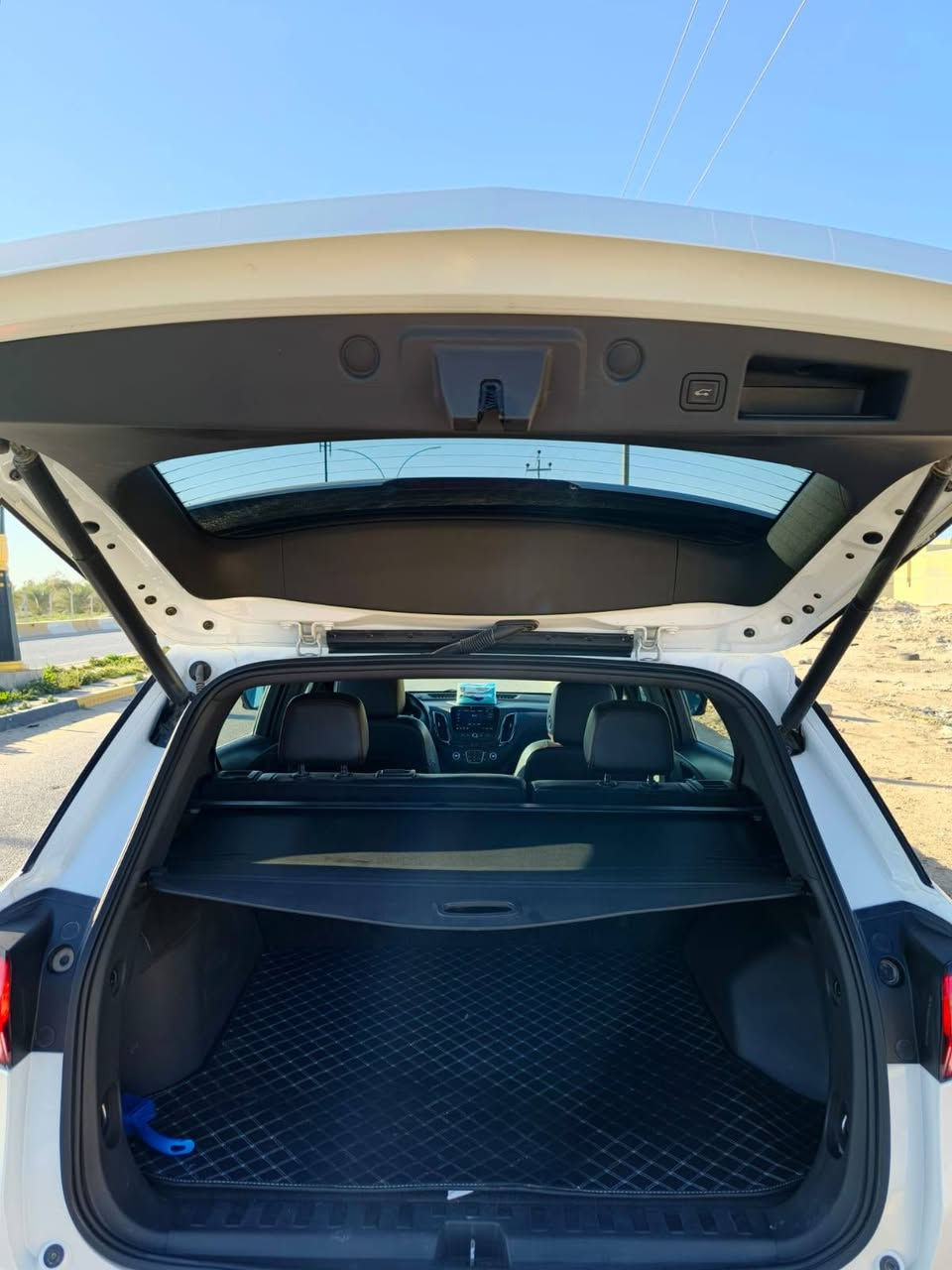 السلام عليكم سيارة كوينيكس مكفوله كفاله عامه موديل 2023 ماشيه 12الف السعر 190 المكان كربلاء حي الساهر ن رقم الهاتف ***********
