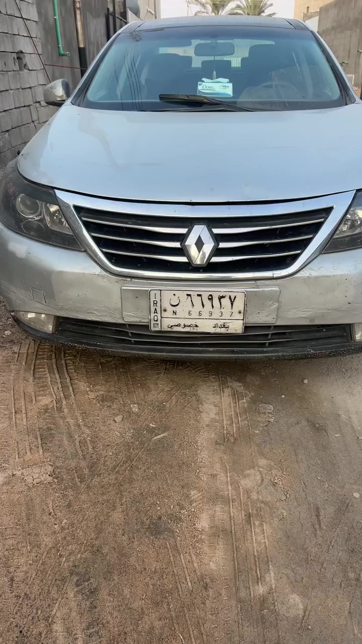 السلام عليكم سياره رينو سفران 2012 تخم تاير حداديه جديده كير محرك خير من الله خللها فقط الضفيره والباقي كله مضبوط السعر 45 وبيها مجال بسيط 
 الاتصال ***********
