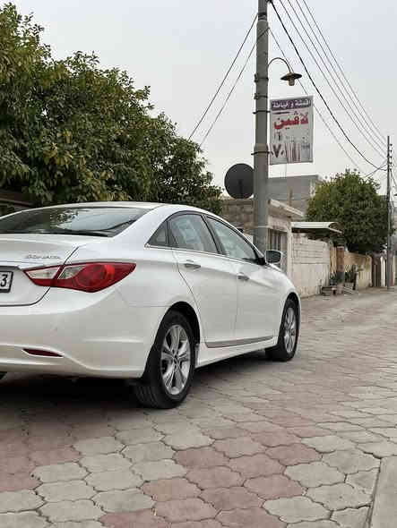 سلام عليكم 
هونداي سوناته 
موديل 2011
وارد خليجي 
بدون ضربه 
فقط عندك جاملغ الخلفي بي شبر صبغ فقط
سنويه وهزه جديد 
تخم تاير جديد
صدر امامي خافي جديد 
 رقم اسليمانيه
السعر 115وبي مجال بسيط
عنوان ديالئ خانقين 
للستفسار 
***********
