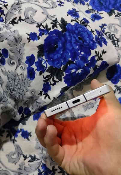 📱ريد ماجيك 10برو
نضافه%100
ببجي 120 فريم
شاحنه 120واط
المعالج: Snapdragon 8 Elite. 
الشاشة: 6.85 بوصة، AMOLED، تحديث 144 Hz. 
الذاكرة:    16+12 /512 
البطارية: حوالي 7050mAh. 
الشحن: دعم شحن سريع. 
سعر 850
مكاني بغداد حي السفير
***********
