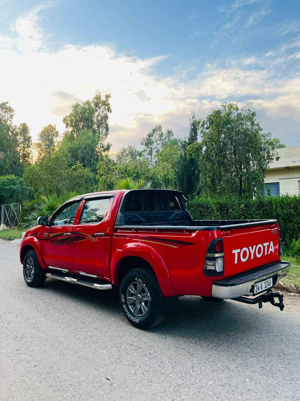 بيكم هيلوكس موديل 2012 رقم دهوك سنوية 27 كاربون بانزين السيارة سيد نهرو مضروب بجم شواصي سليمة بيها 3 قطع صبغ مكينة ام البطل 
 ملاحظة غير  متواجد على النت 
للاستفسار 
***********
***********
