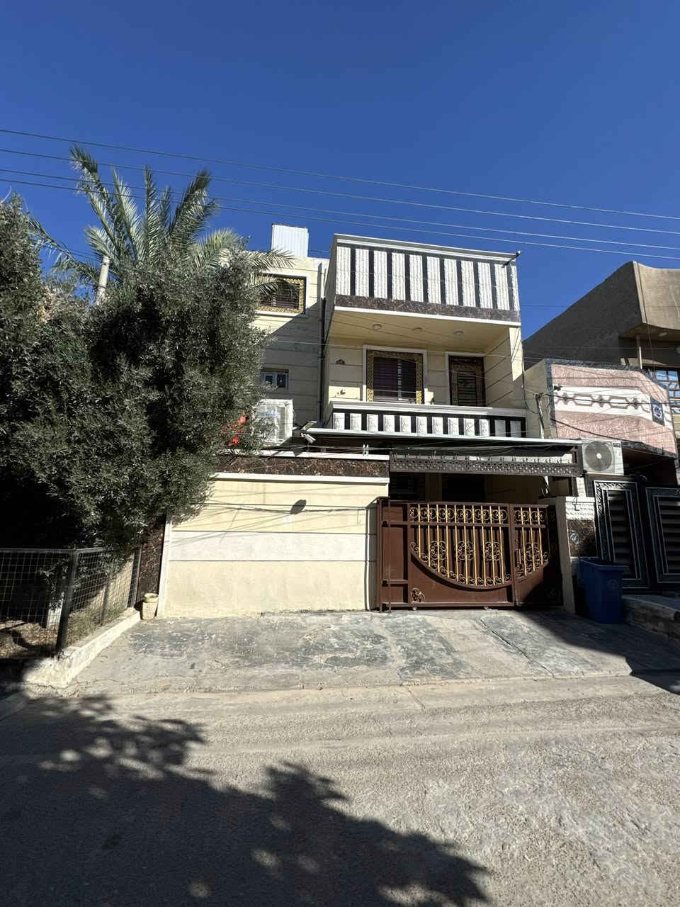 مكتب التـ👑ـاج للتطوير العقاري 

✅ عروض مميزة 
🔹 دار 800 م واجة 16م ( الكفاءات ) 
🔹 دار 700م واجهة 17,50 ( الكفاءات )
🔹 دار 600م واجهة 15م ( الكفاءات )
🔹 دار 300م ( كفاءات - مدير الامن - البدالة )
🔹 دار 320م واجهة 16م تقطيع ( مدير الامن )
🔹 دار 240م واجهة 8م ( الطاقة ) 
🔹 دار 200م ( كفاءات - مدير الامن - البدالة )
🔹 دار 150م ( كفاءات - مدير الامن - البدالة - الهياكل )
🔹 دار 100م ( كفاءات- مدير الامن- البدالة- الهياكل )

🔺 متوفر عروض مساحة ( 45-50-55-60-65-70-75-80-85-90-95 )
🔸 ملاحظة:  
العروض المذكورة اعلاة بيوت و قطع اراضي ✅
🔺 متوفر عروض داخل الصفحة وتفاصيل اكثر 👑

للأستفسار : 
*********** 🔹*********** 
التـ👑ـاج شريكك نحو عقار آمن ✅

🔴رابط الكروب الخاص بالعقارات والتوزيعات الجديدة 
https://www.facebook.com/share/g/STFeSmHKRKGrVDcs/?mibextid=K35XfP
