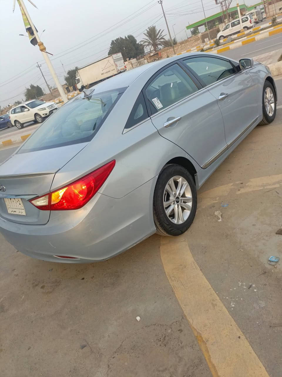 السلام عليكم سياره سوناتا موديل 2013 فقط بنيد وخشم شاملق  تصليح تحكم السيرن وكشن كهربائي السعر110 مكان الناصريه مركزالرقم***********
