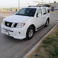 يالله نيسان بافندر ٢٠٠٩ مكفوله من الضربه والصبغ فول واحد على واحد دشبو...
