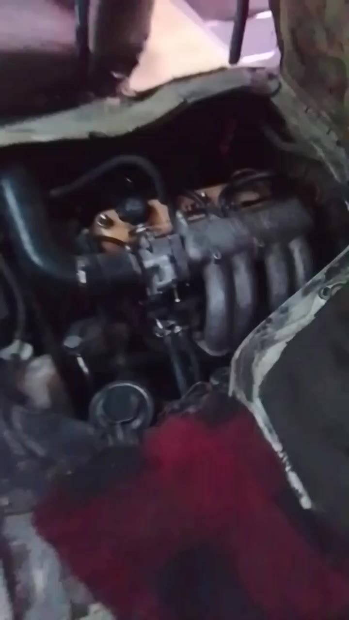 السلام عليكم سيارة فتون للبيع موديل 14 سيارة كاملة ما نقصه شي تخم داير جديد محرك كير اكسل مكفول سيارة نضيفه راعيه موجود السعر 50 وبيه مجال ***********
