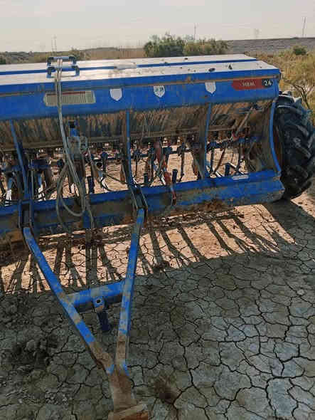 ياالله
للبيع فيات 160 مع المعدات 

فول مواصفات فول عادي يده عوجه موديل 98 

بدوون ومكفوله من العشائر والسرقة

المعدات(فدان البير خماسي حجم 18/دسك ناردي حجم28 موديل 24 /طابعة اوزدمان موديل 24 حجم 24/معدلان3 ونص متر)

السعر المطلوب 65 مليون والشراي يدلل

المكان/ميسان/قضاء علي الغربي

***********
