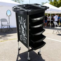 عرباين حلاقه • ٢ غير مستخدم • كرسي حلاقه مستخدم