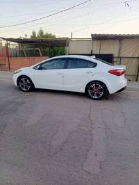 من رخصت الادمن سيراتو خليجي بحاله جيده مكينه وكير خير من الله تبريد قط...